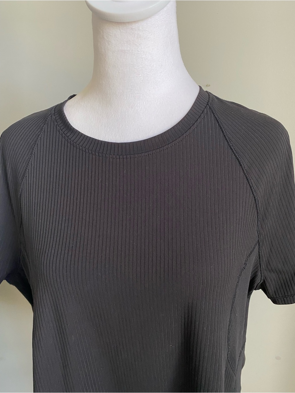 Spyder Black Ribbed Short Sleeve Tee Top Activewear - Picture 2 of 7